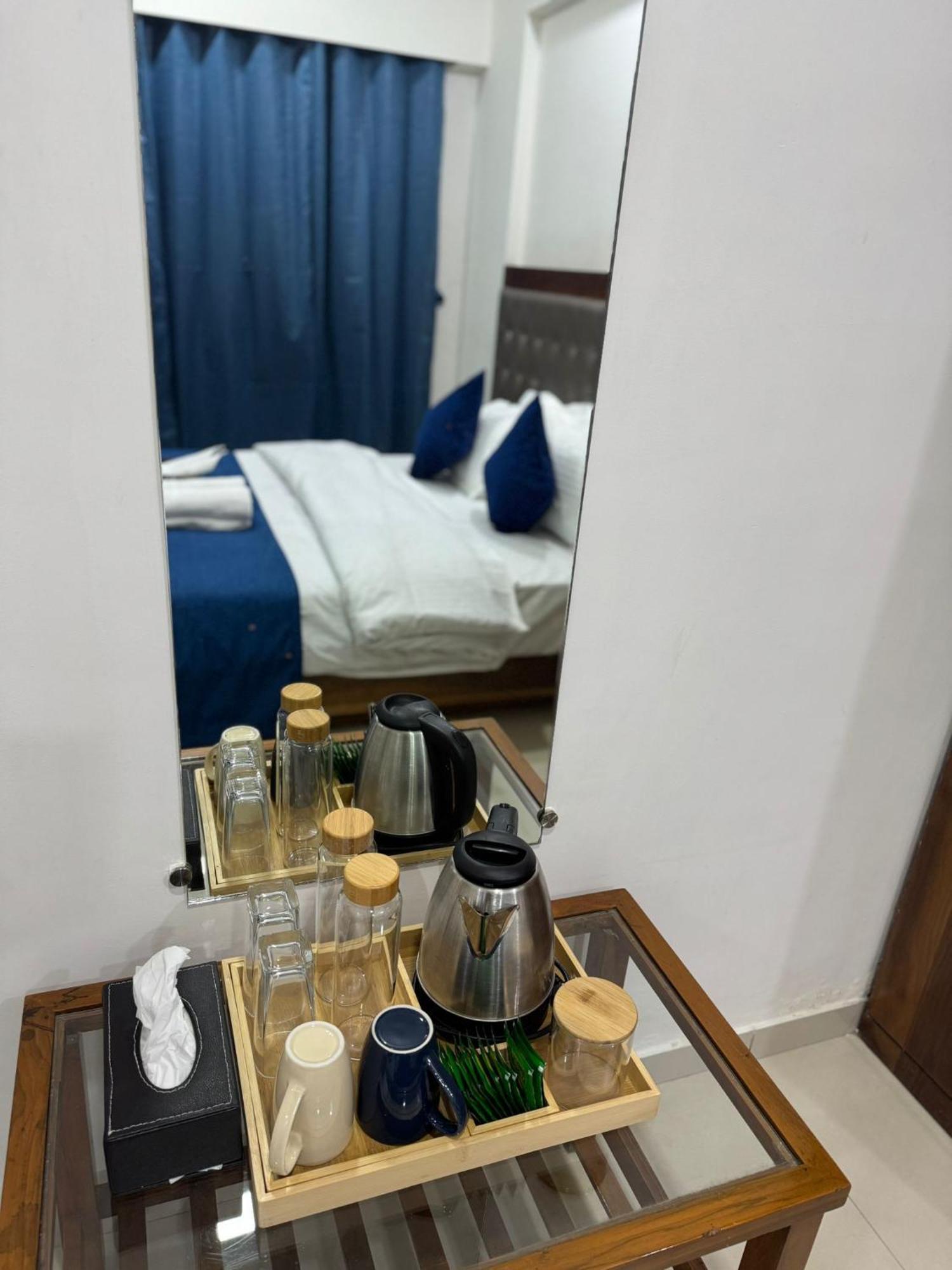 Luna Spaces- Near Mumbai International Airport Luaran gambar