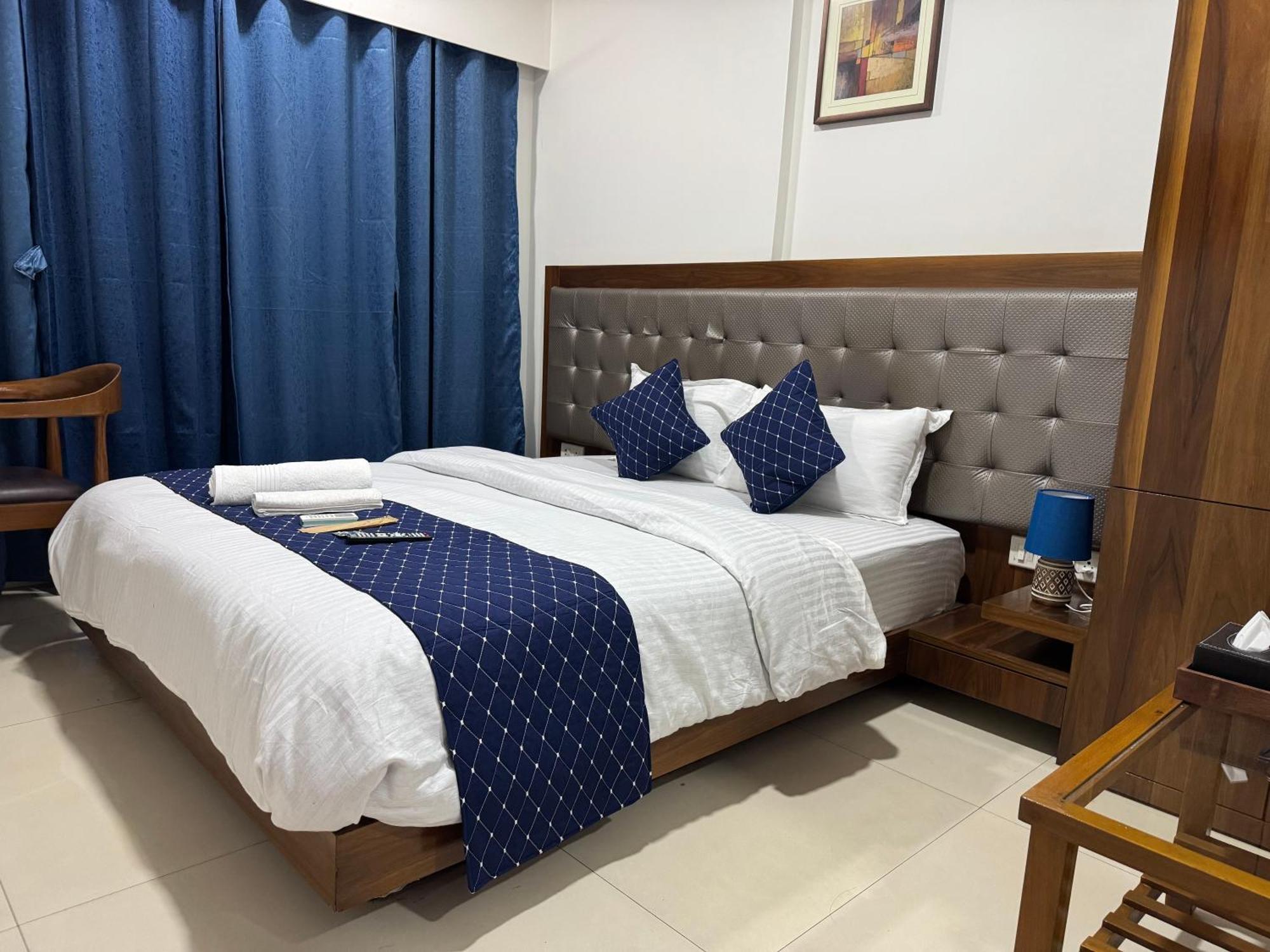 Luna Spaces- Near Mumbai International Airport Luaran gambar